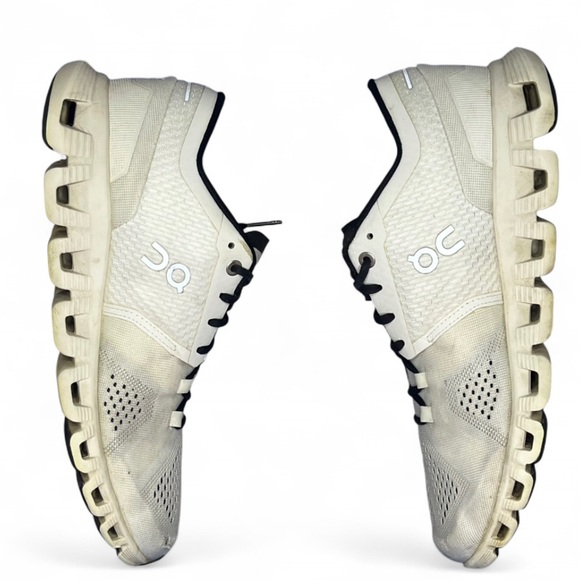 On Running Shoes - On Running Cloud X - On Cloud Memory Foam Low Top Running Shoes Women’s 8.5